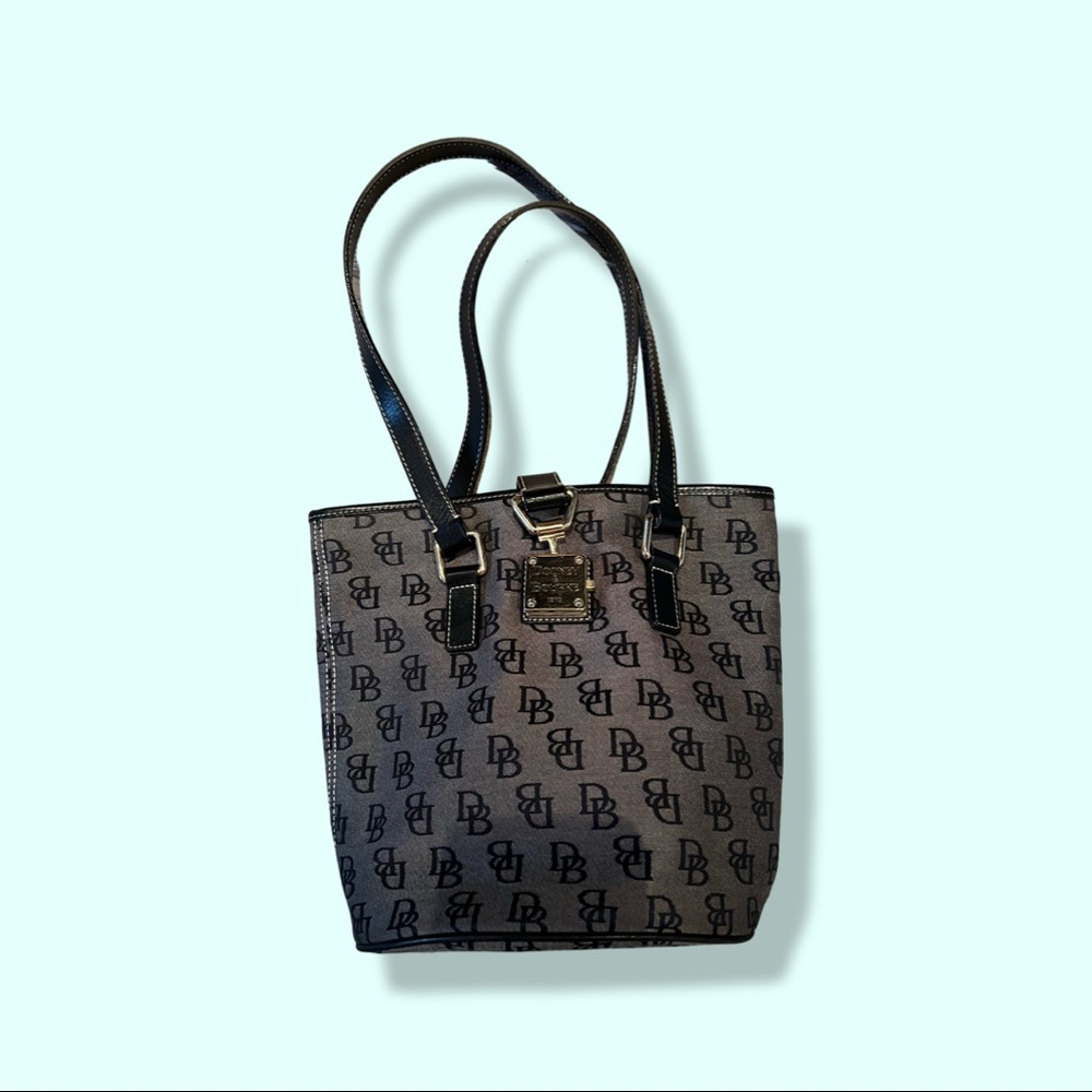 Dooney & Bourke tote